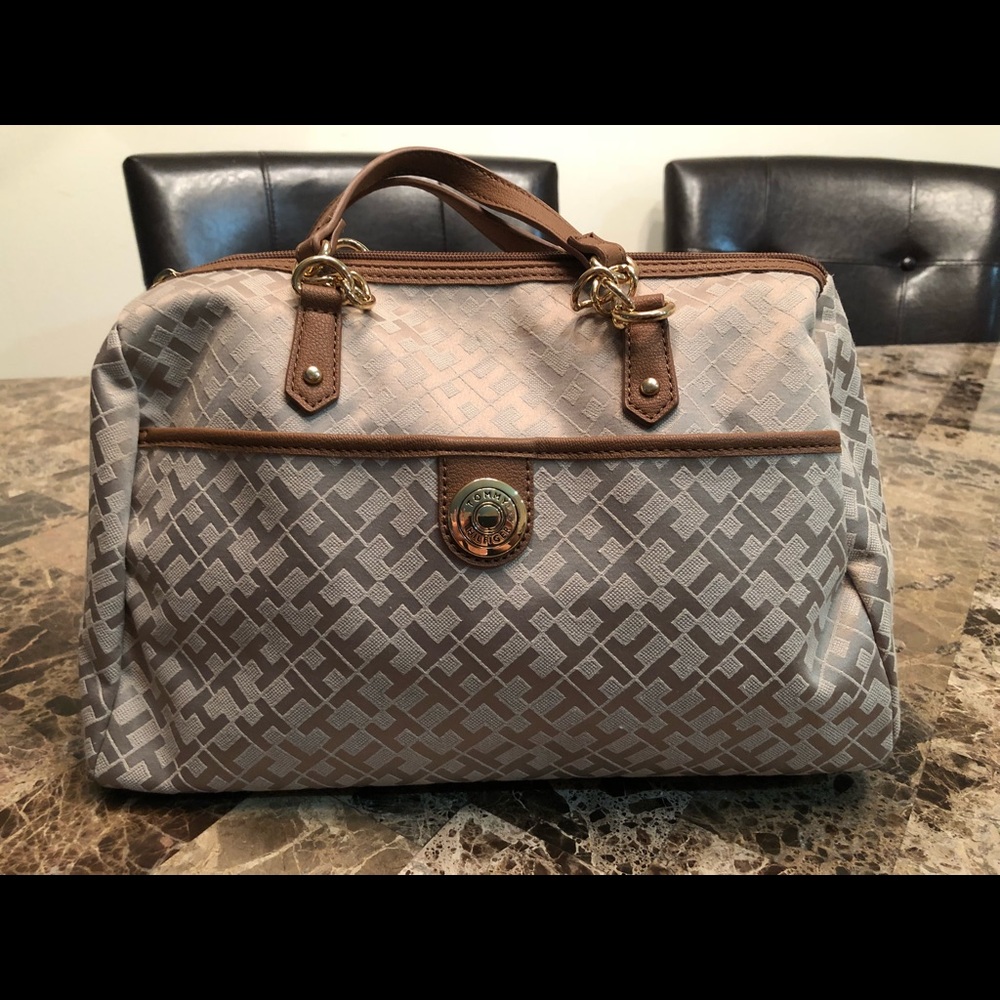 Brand new TOMMY HILFIGER satchel purse.  SOLD OUT